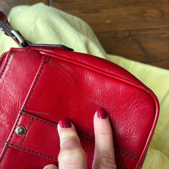 Kenneth Cole Red Leather Town Square Top Zip Shoulder Bag Buckle 90s Y2K - Picture 12 of 12